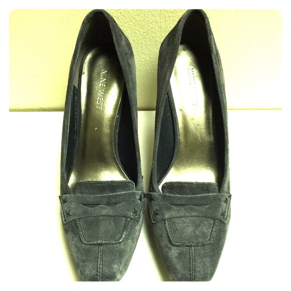 Nine West gray suede platforms sz 7M - Picture 1 of 4