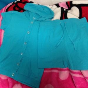 Brand new 2 pieces sports wear