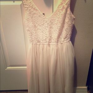 Sleeveless poofy bottom dress