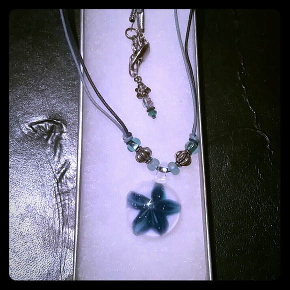 Handmade necklace - Picture 1 of 1