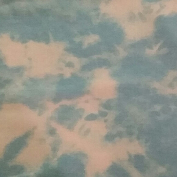 Blue sky top - Picture 2 of 3