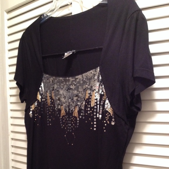 SEQUINS Top just in time for Holidays!