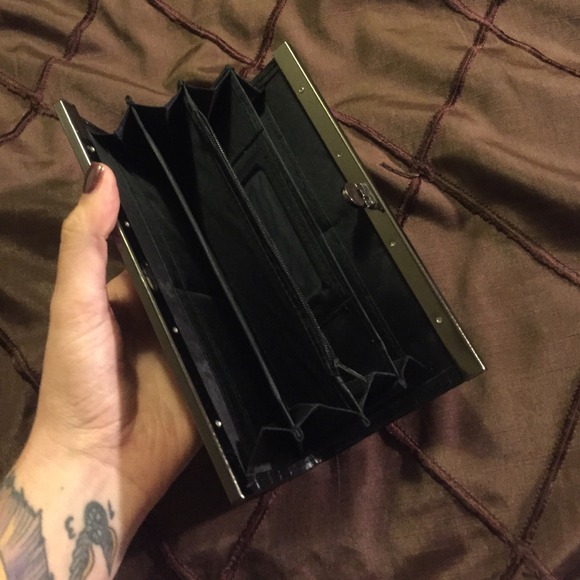 Crocodile detail clutch - Picture 2 of 2