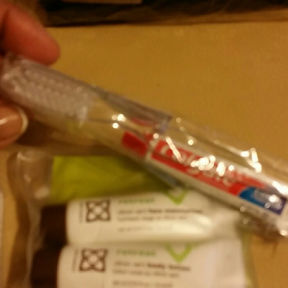 Mini Travel Bag - Picture 4 of 4