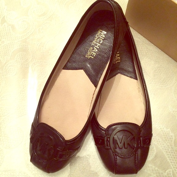 Michael Kors Shoes - ✨✨Michael kors flats. NWT