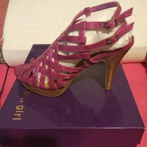 Purple strappy sandal NWOT