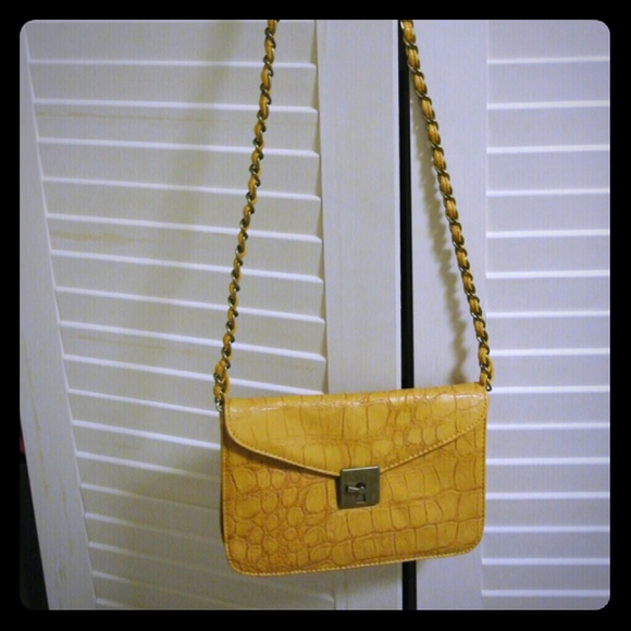 Yellow gold chain handbag clutch