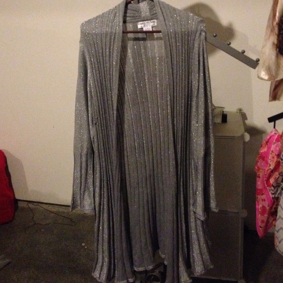 Last chance! Taking to consignment tomorrow!