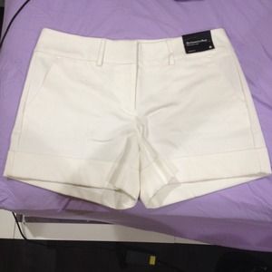 ❌SOLD❌ NYC The Gramercy Short size 8 white