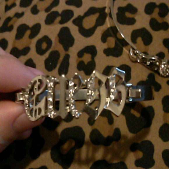 Guess Boxed Bracelet Set - Picture 3 of 4