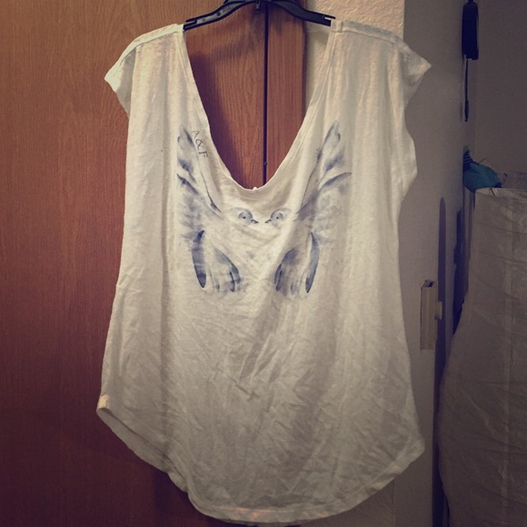 Beautiful off shoulder sleeve, A&F Top