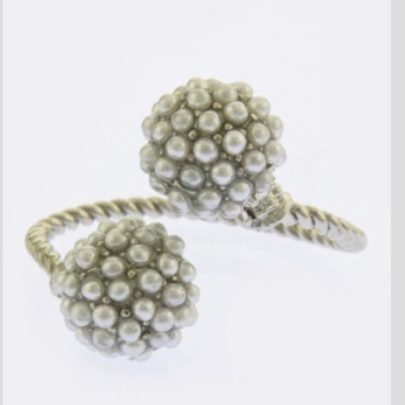 🆕Mini Pearl Encrusted Orb Tip Cuff Ring - Picture 2 of 4