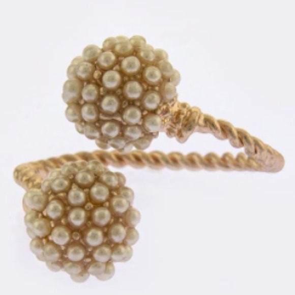 🆕Mini Pearl Encrusted Orb Tip Cuff Ring - Picture 4 of 4