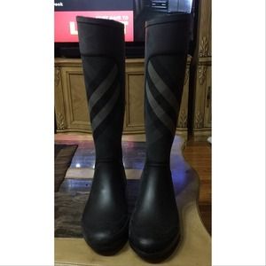 burberry nova check handbag