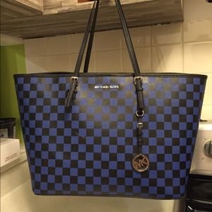 Michael kors jet set travel saffiano