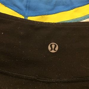 reversible lululemon wunder under crops!