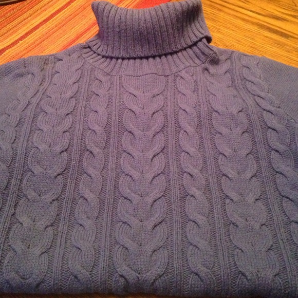 cable neck neck sweater!