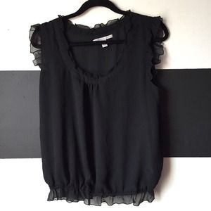 Ruffled blouse 🔥 NWOT