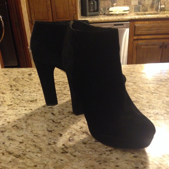 Michael Kors Lesley Suede Bootie, PRICE LOWERED⬇️