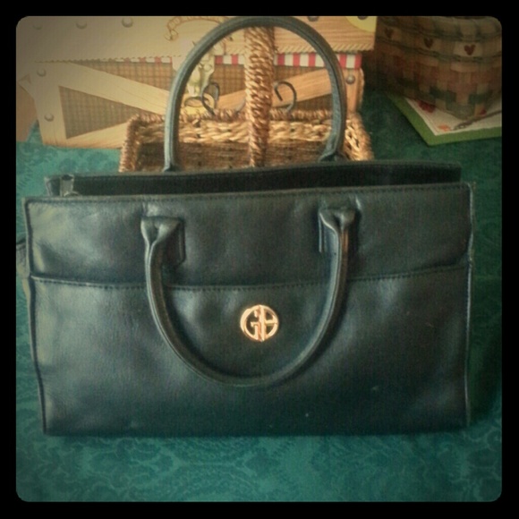 GIANI BERNINI GENUINE BLACK LEATHER HANDBAG