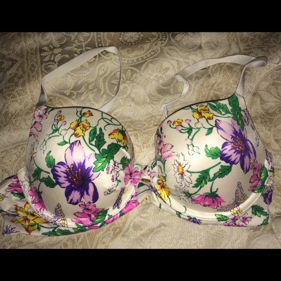 Victoria's Secret bra - Picture 1 of 2