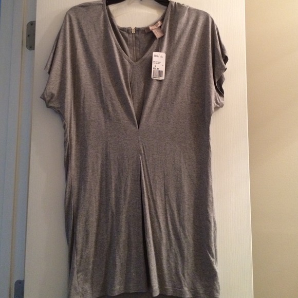 Grey short sleeved V neck tunic