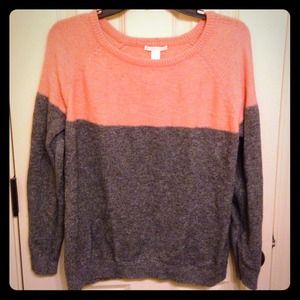 Forever 21- Grey and Pink Sweater! -Medium/Small