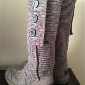 Ugg Cardy Boots in Heather Grey