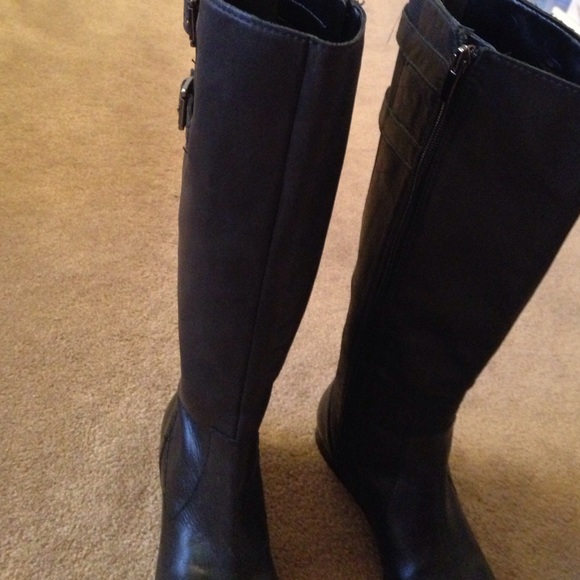 Black riding boots