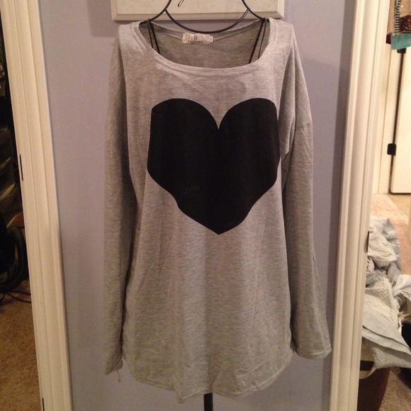 Heart top 🚫sold 🚫
