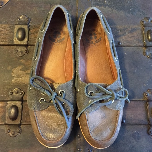 Lucky Brand boat shoes