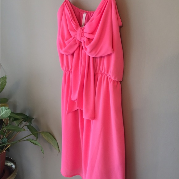 ❌SOLD IN BUNDLE❌🎉HP🎉 Bow Dress - Picture 3 of 4