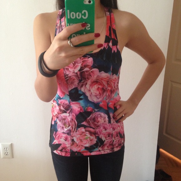 💕HP💕Lululemon lightened up top - Picture 1 of 7