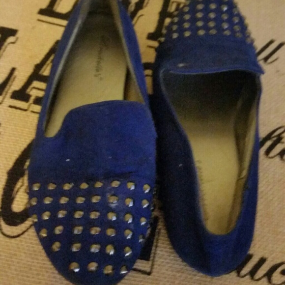 Studded flats
