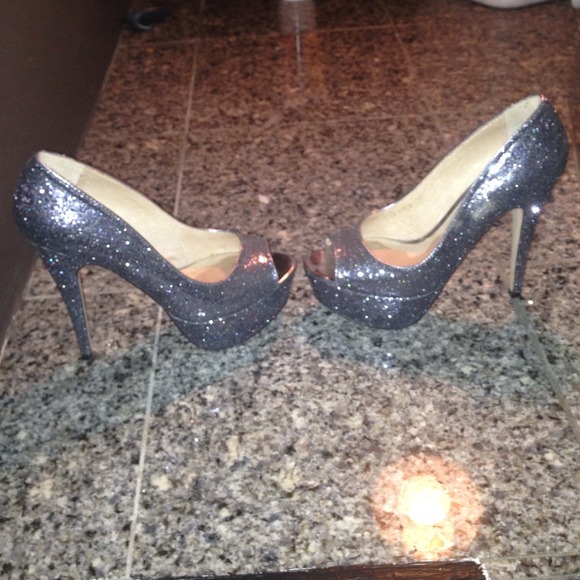Aldo Gorgeous dark silver glitter pumps