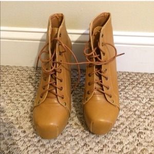 Cute tan boots ❤️