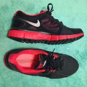 Nike shoes size 8