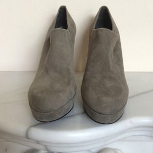 Suede booties 4"