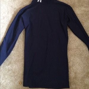 Dark blue under armuor long sleeve shirt