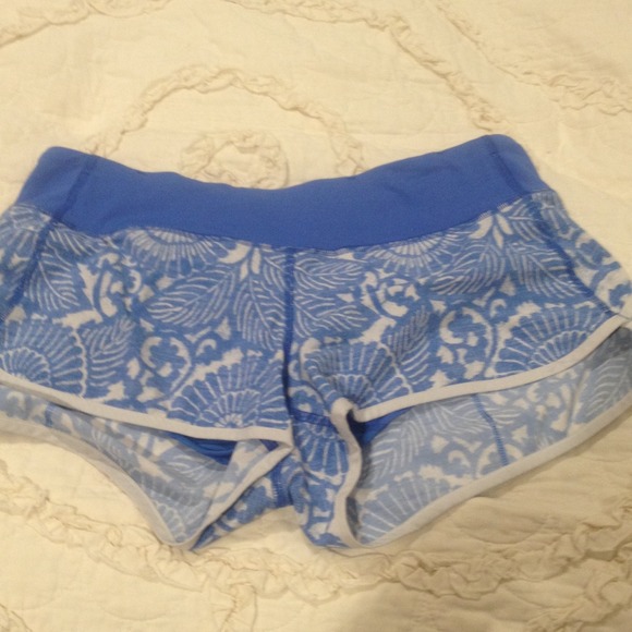 Lululemon speed shorts size 6