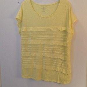 Yellow stripped tshirt