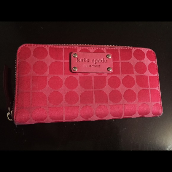 Kate Spade Zip Around Wallet
