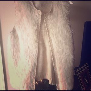 Creme faux fur vest- sweater backing- worn once