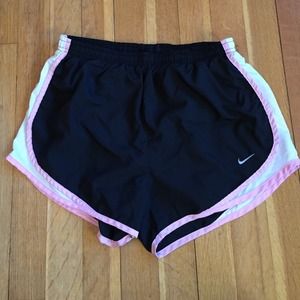 Nike Running Shorts (black & pink)
