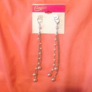 Candie's dangle pearl earrings