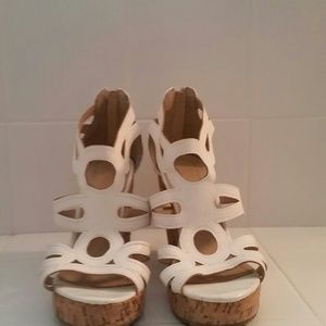 White Wedges