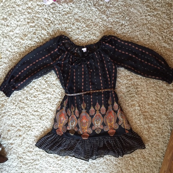 Xhilaration Dresses & Skirts - Peasant style paisley print dress