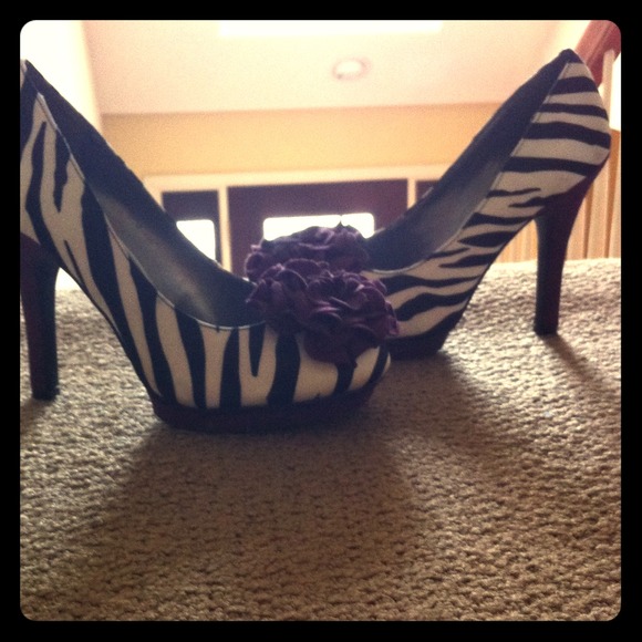 Zebra heels