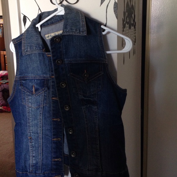 Jean jacket - Picture 3 of 4