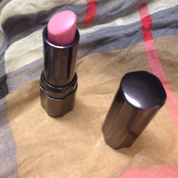 Shiseido lip stick